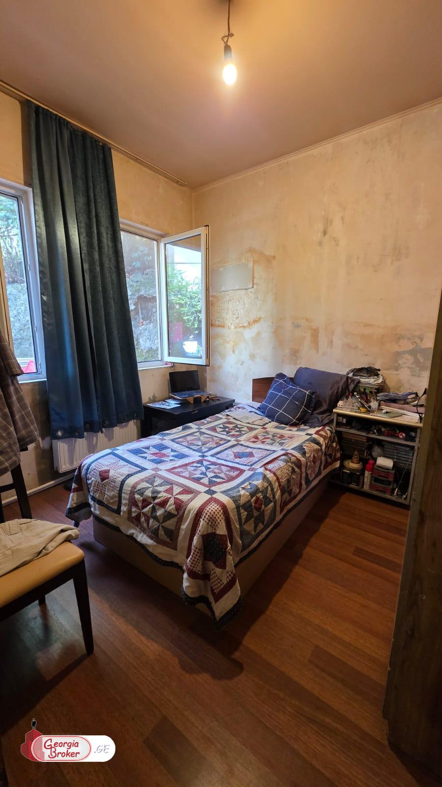 old repaired 4-room house for sale